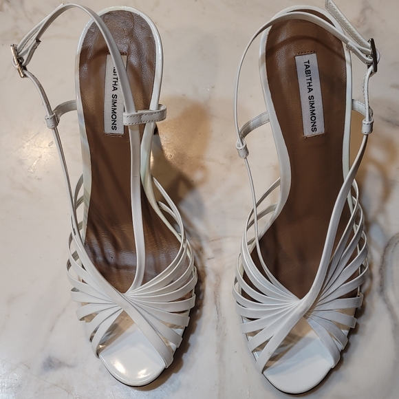 🤑SOLD🤑TABITHA SIMMONS’S WHITE HEELS SANDALS - Picture 6 of 16